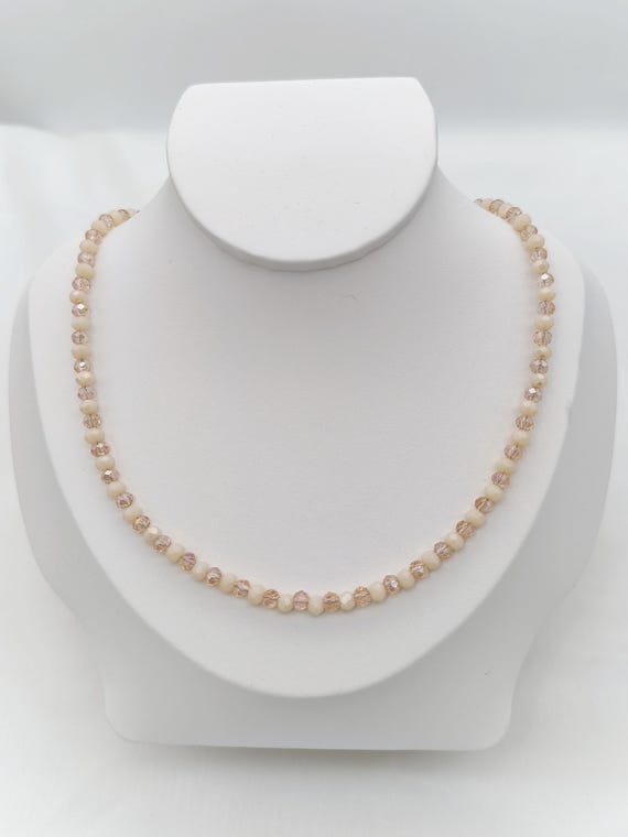 Zarte Perlenkette, bunte Kette, rose Kette, Modeschmuck, kurze