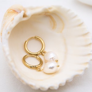 Hoop creoles with pearl &quot;Kalissa&quot;, earrings, stainless steel, golden, ladies, white,freshwater pearl