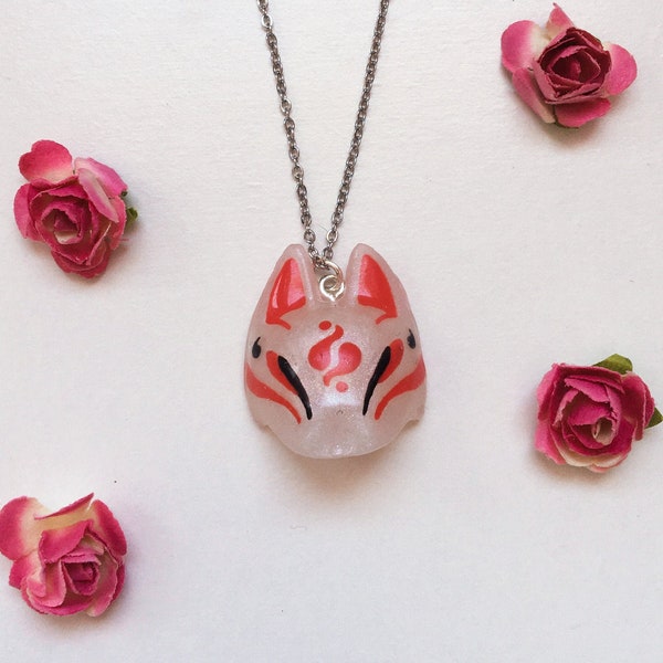 White Kitsune Mask Necklace - Kitsune Necklace - Japanese Necklace - Kitsune Necklace -Japanese necklace -Fox necklace - Fox necklace