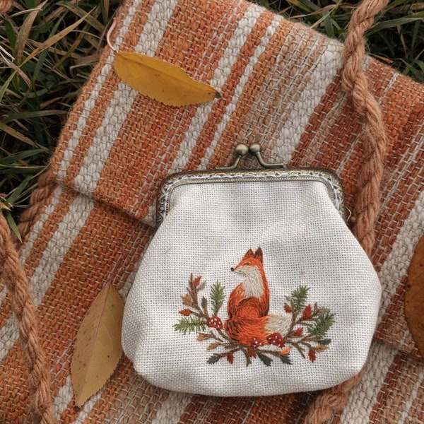 Hand embroidered fox coin purse, Handmade fabric wallet with forest fox embroidery, white linen coin purse, christmas gift, eco friendly