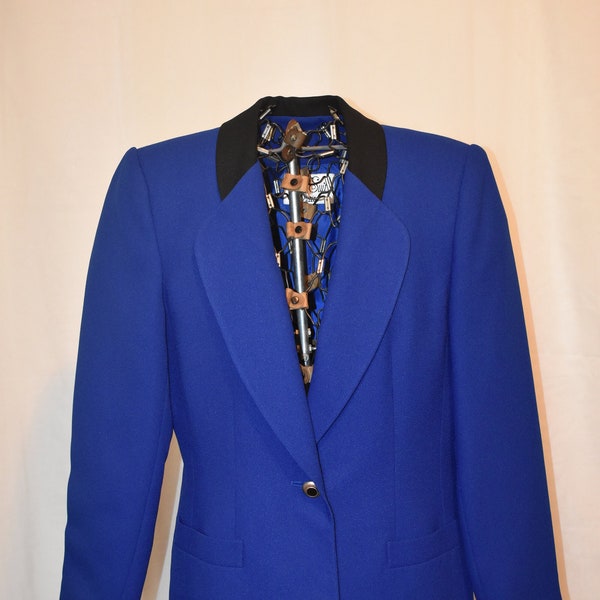 Beautiful Vintage Le Suit Ladies Blazer // Size 8 Petite