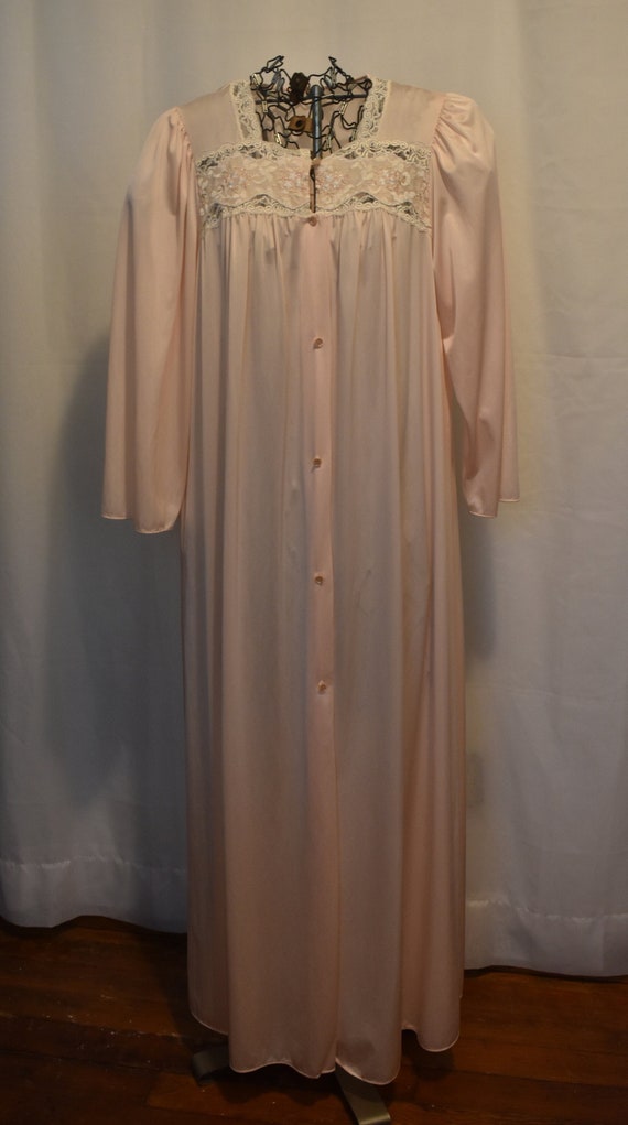 Peach Shadowline Robe // Size Medium - image 1