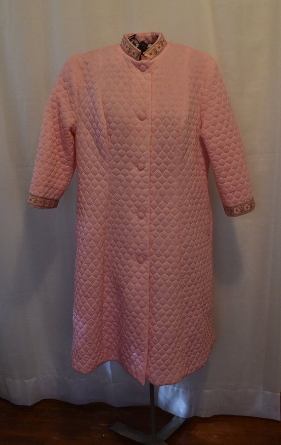 Vintage 1960's Pink St. Michael's Nylon Robe // Bu