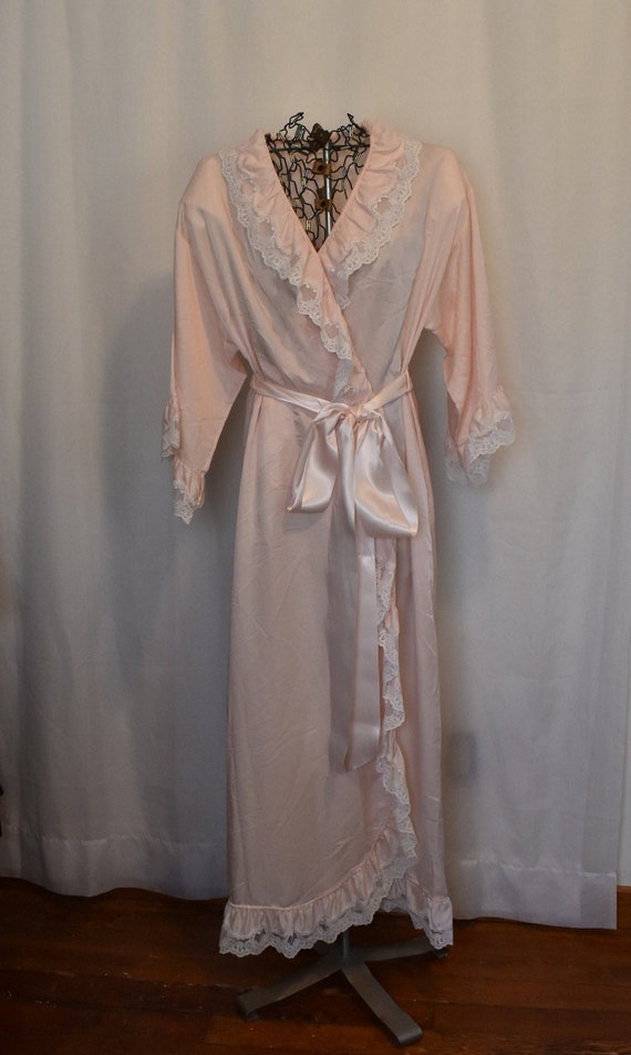 Gorgeous Givenchy Intimite Robe // Size Large