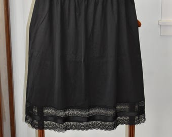Vintage Black Vanity Fair Half Slip // Size Large