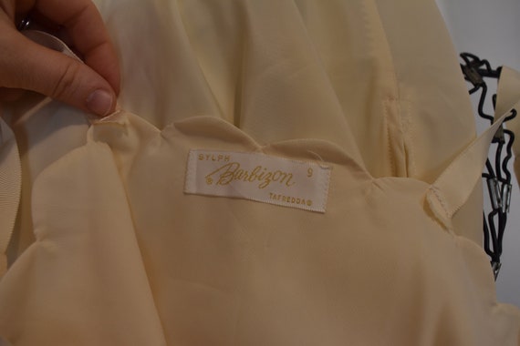 Vintage Cream Barbizon Full Slip // Size 9 - image 10