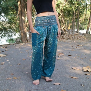 Türkise Sommerhose mit Federmuster und Elastikbund Harem Pump Yoga Goa Aladdin Hippy Boho Gypsy Ballon Baggy Hose aus Viskose Bild 1