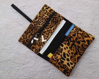Tobacco bag yellow jaguar printed with elastic band no.TB228 (Not every print is exactly the same position, specific item pls contact us)