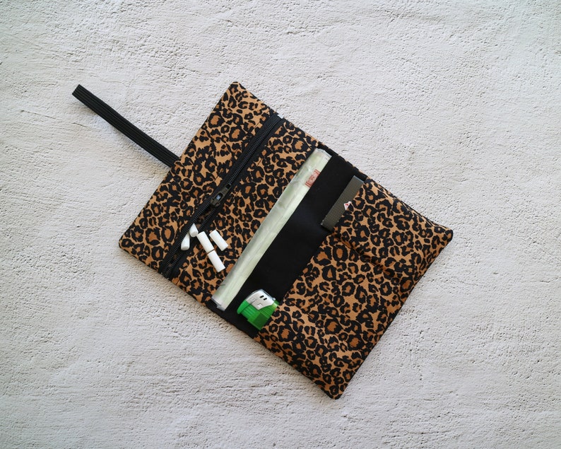 Tobacco bag leopard printed with elastic band no.TB253 image 1
