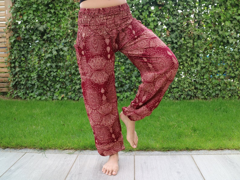 Pantalones de verano con estampado de gotas de agua de color rojo oscuro con banda elástica no.P33 Harem Pump Yoga Goa Aladdin Hippy Boho Gypsy Ballon Baggy pantalones imagen 1