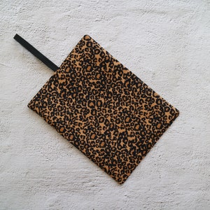 Tobacco bag leopard printed with elastic band no.TB253 image 7