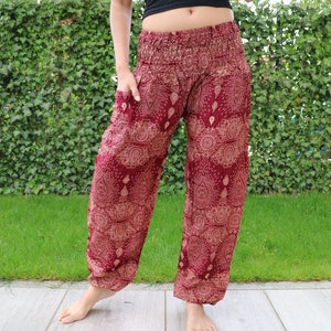 Dunkelrote Sommerhose mit Tropfenmuster und Elastikbund Harem Pump Yoga Goa Aladdin Hippy Boho Gypsy Ballon Baggy Hose aus Viskose Bild 6