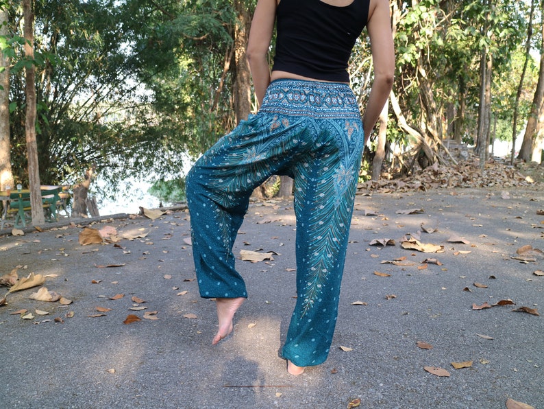 Türkise Sommerhose mit Federmuster und Elastikbund Harem Pump Yoga Goa Aladdin Hippy Boho Gypsy Ballon Baggy Hose aus Viskose Bild 4