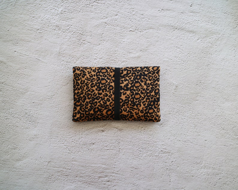 Tabakbeutel Leopardenmuster mit Gummiband Bild 8