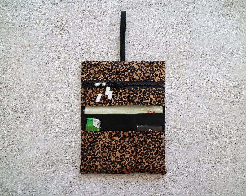Tobacco bag leopard printed with elastic band no.TB253 image 4