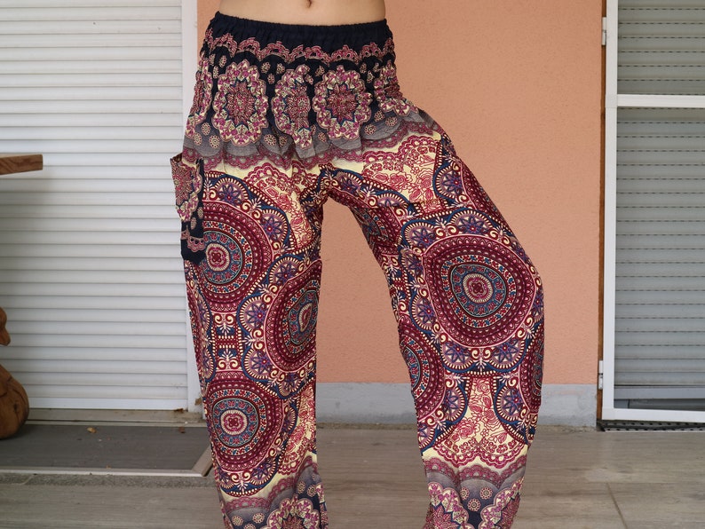 Dunkel Rote Sommerhose mit Mandalamuster und Elastikbund Harem Pump Yoga Goa Aladdin Hippy Boho Gypsy Ballon Baggy Hose aus Viskose Bild 8