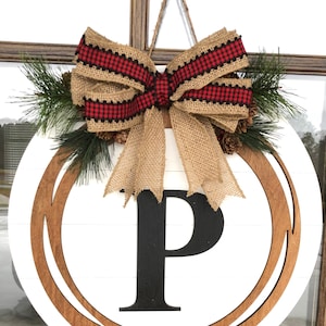 Percha de puerta de invierno con carta / corona de invierno / inicial / corona de puerta principal / percha de puerta / decoración del hogar / decoración de invierno
