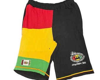 Dresy Stussy Rasta Colorblock z lat 90. w stylu vintage – „Irie Vibrations” International Tribe (wyprodukowano w Korei)