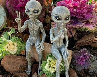 Outer Space Alien Statue Martians Garden Figurine Set Garden Decoration Outdoor