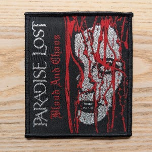 Parche para coser tejido "Paraíso Perdido, Sangre y Caos" de 10,5 x 9 cm
