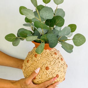 Atzompa Vase 9 Inch Clay Embroidery Vase Florero De Barro de Atzompa Oaxaca