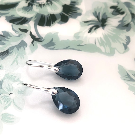 Flower Necklace with Swarovski(R) Crystals Set in Sterling Silver Montana Dark Blue Flower Necklace with Swarovski(R) Crystals Set in Sterling Silver Montana Dark Blue