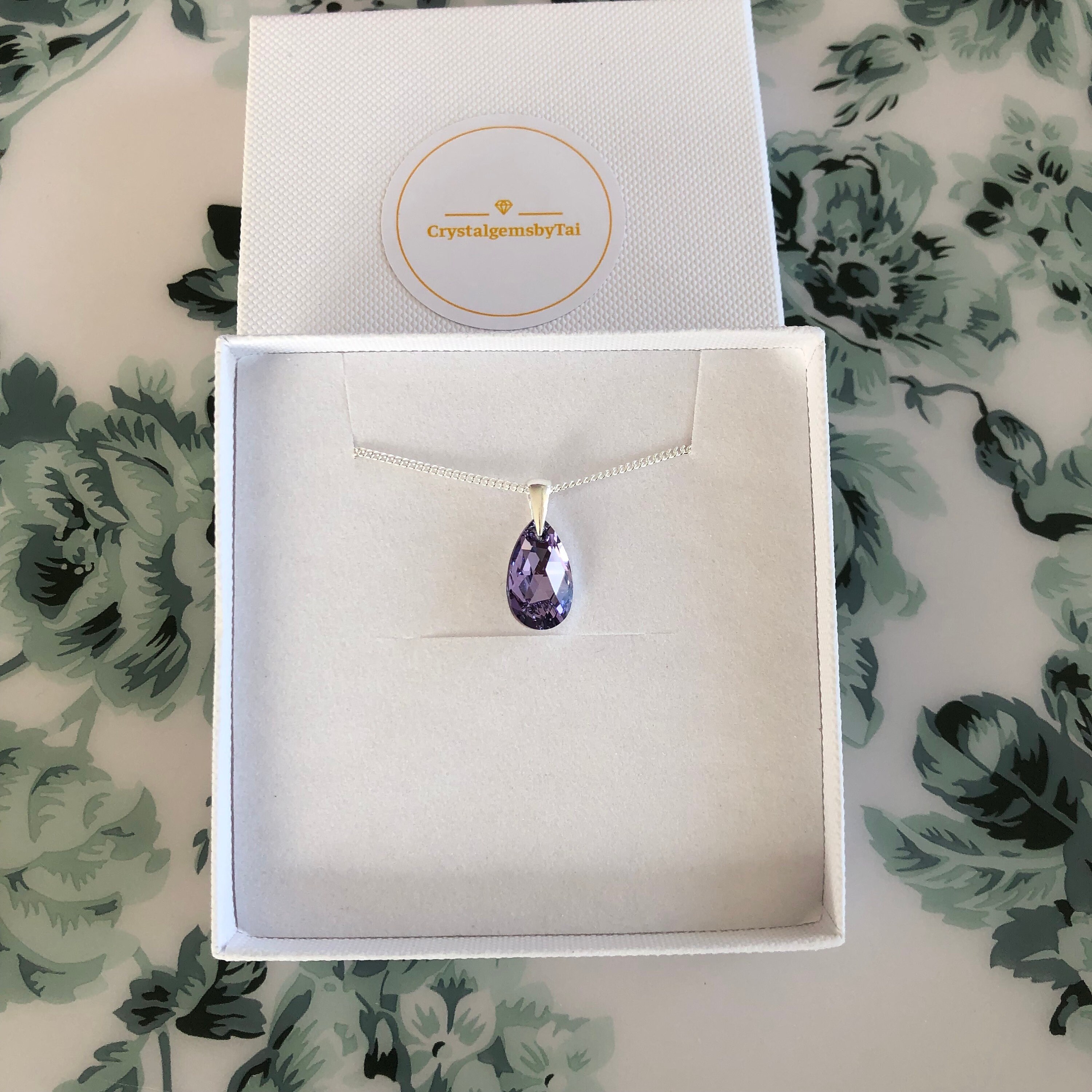 スワロフスキー SWAROVSKI ペンダント ピアス セット ヴァイオレット スワロフスキー SWAROVSKI ペンダント ピアス セット ヴァイオレット