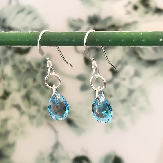 Aquamarine necklace hotsell and earrings