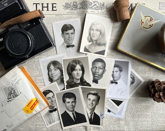Fotos RARAS ENCONTRADAS - Conjunto de 3 fotos vintage del anuario de la escuela secundaria estadounidense con mensajes escritos a mano de la década de 1960 - Estudiantes de graduación EE. UU. Retro