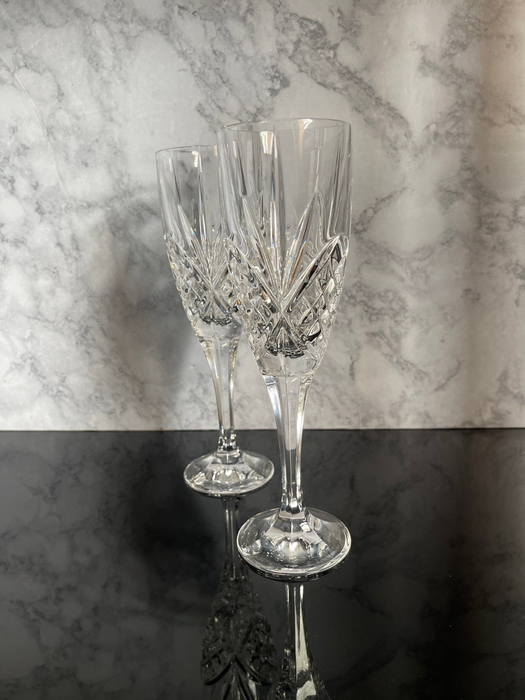 Dublin by Godinger Champagne Flutes, Set of 2 Vintage Toasting Glasses, Crystal Clear Champagne