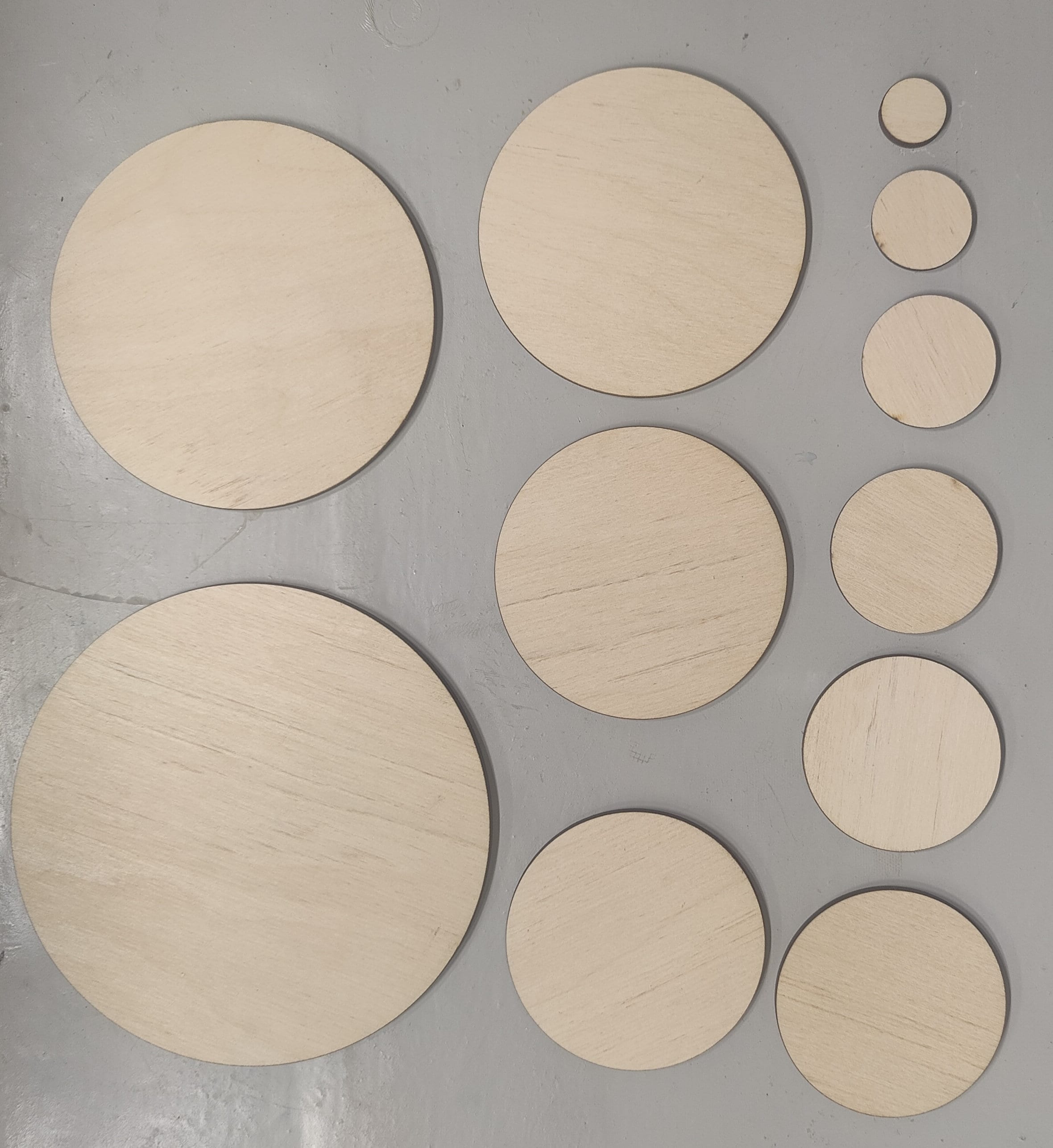 10 Unfinished Wooden Circles Laser Cut, Wood Circle Cutout Craft