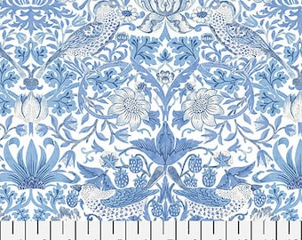 William Morris Fabric, Strawberry Thief Light Blue, Wandle Collection, Freespirit