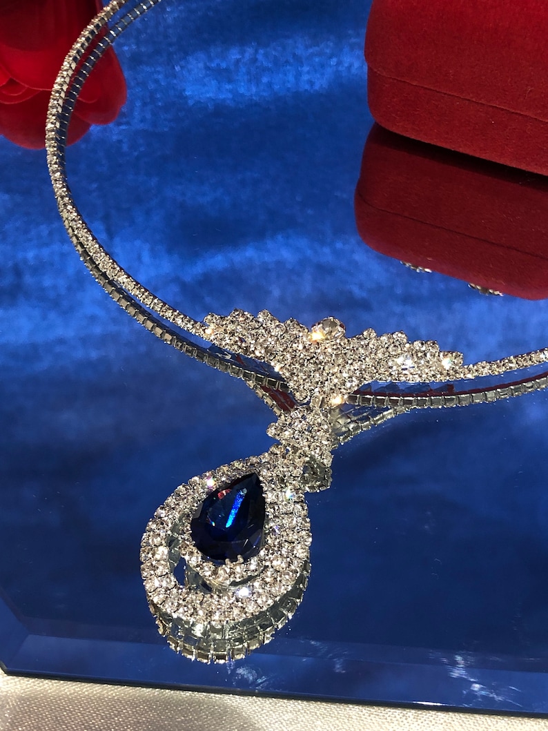 White rhinestone necklace and earrings sapphire blue stoneGoutteBijouxPendentifEveningMarriageCeremonyAccessory