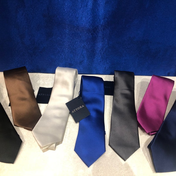 Cravates pour Homme unie 100% soie/blanc/noir/fuchsia/marron/Bleu marine/Bleu/ Elégant/Chic/Cadeaux/Soirée/Costume