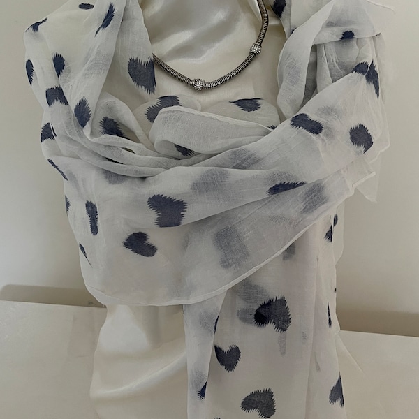 Écharpe/Étole Blanche imprimée petits cœurs bleus pour Femme/Mode/Foulard/Tendance/Casual/Printemps Eté/Doux/Souple/Cadeaux/Fêtes des Mères/