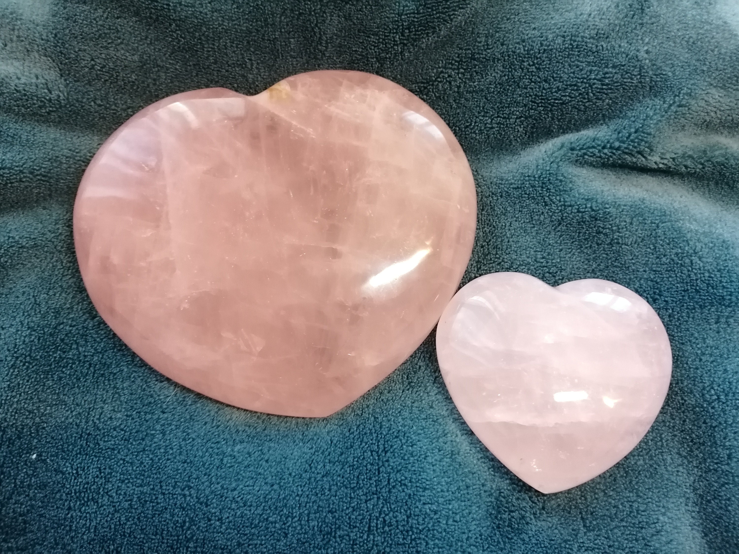 Coeurs en Quartz Rose de Madagascar Tailles Variées