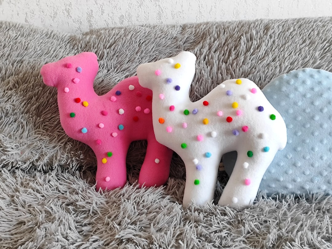 Sprinkle Animal Cookies Crackers, Throw Pillows With Pompom, Camel