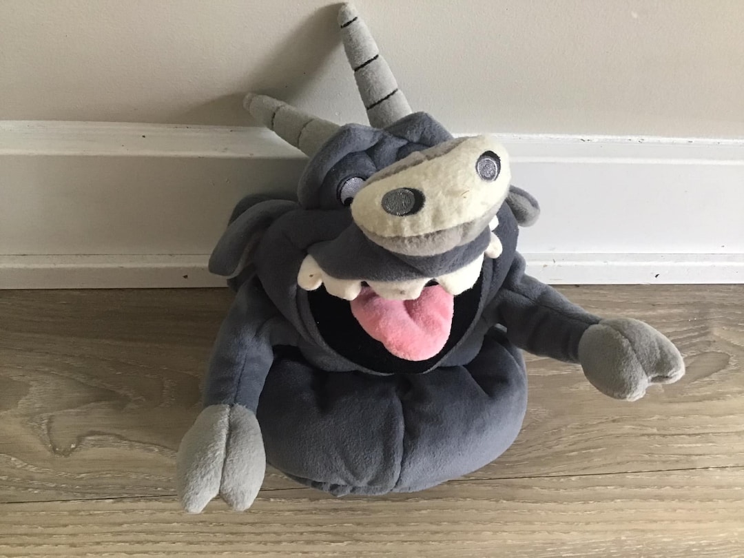 ディズニー　ノートルダムの鐘　ガーゴイル　ユーゴ　ぬいぐるみ ディズニー ノートルダムの鐘 ガーゴイル ユーゴ ぬいぐるみ