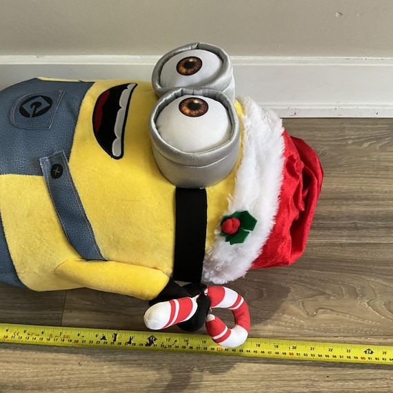 Minion Bob Plush, Despicable Me Christmas Greeter With Santa Hat