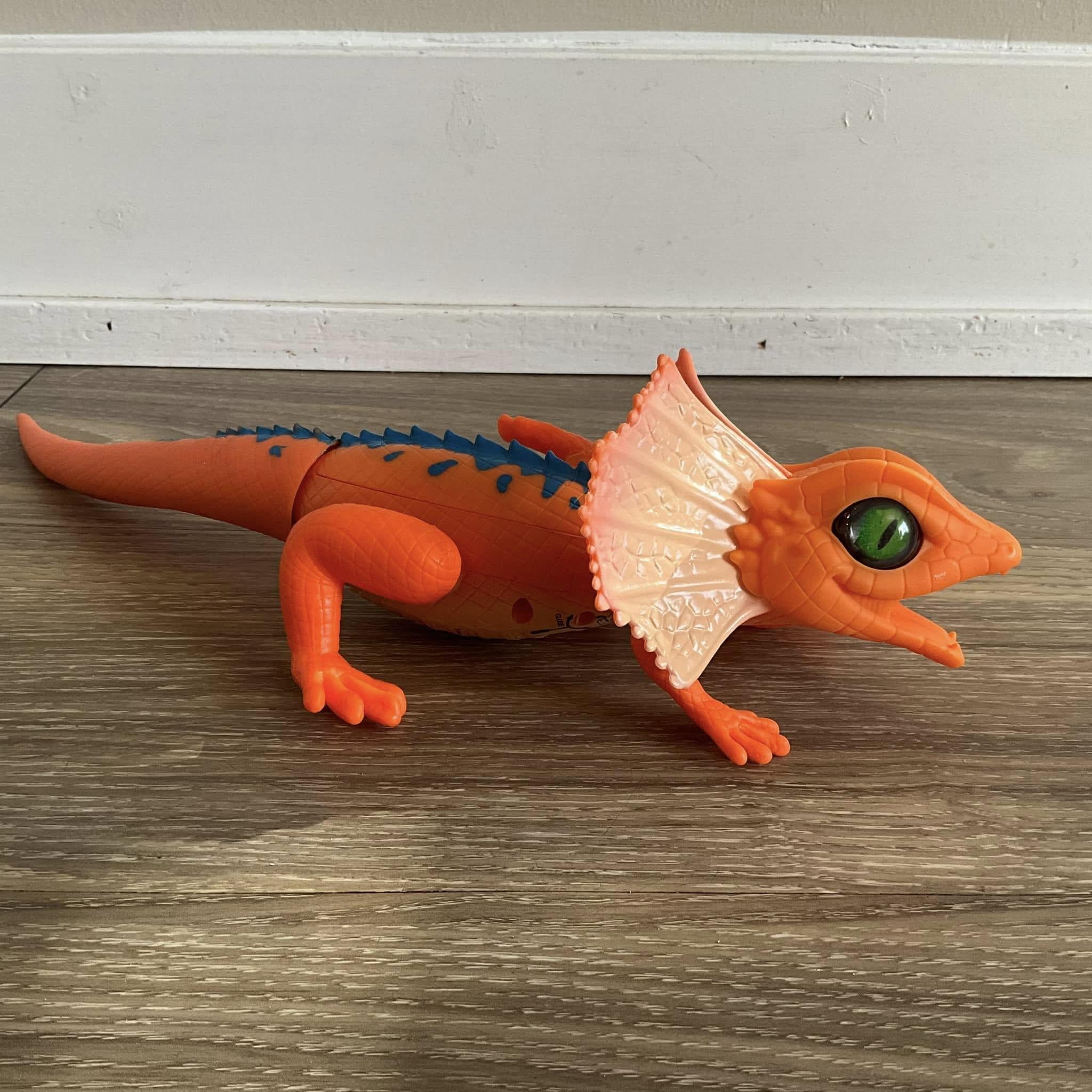 ZURU Robo Alive Frilled Neck Lizard Robot Walking Toy - Orange - Etsy