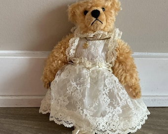 Teddy Bear, Dress and Shoes, gold-colored Pendant.