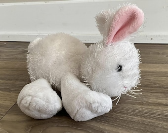Ganz Lil' Kinz Webkinz Rabbit. Soft Fuzzy White Bunny Soft Toy. 8