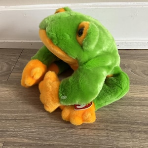Ty 1998 Beanie buddies Collection Green Frog Smoochy Stuffed Animal Toy Plush 14&quot;