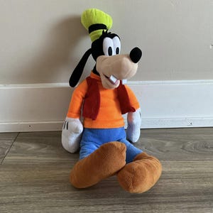 ディズニー オールド グーフィー ぬいぐるみ ディズニー グーフィー ぬいぐるみ - メルカリ