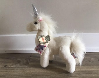 Gund Moonbeam the White Unicorn Stuffed Animal Toy Plush 8&quot;
