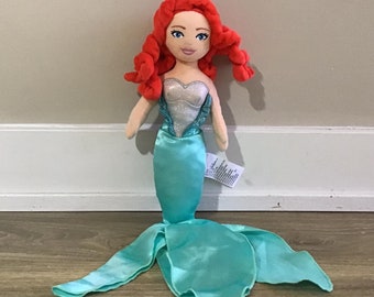 Peluche de 13" de la Princesa Ariel de Disney La Sirenita