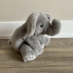 1997 Ty Beanie Buddies Spout The Grey Elephant Bean Bag Plush Animal