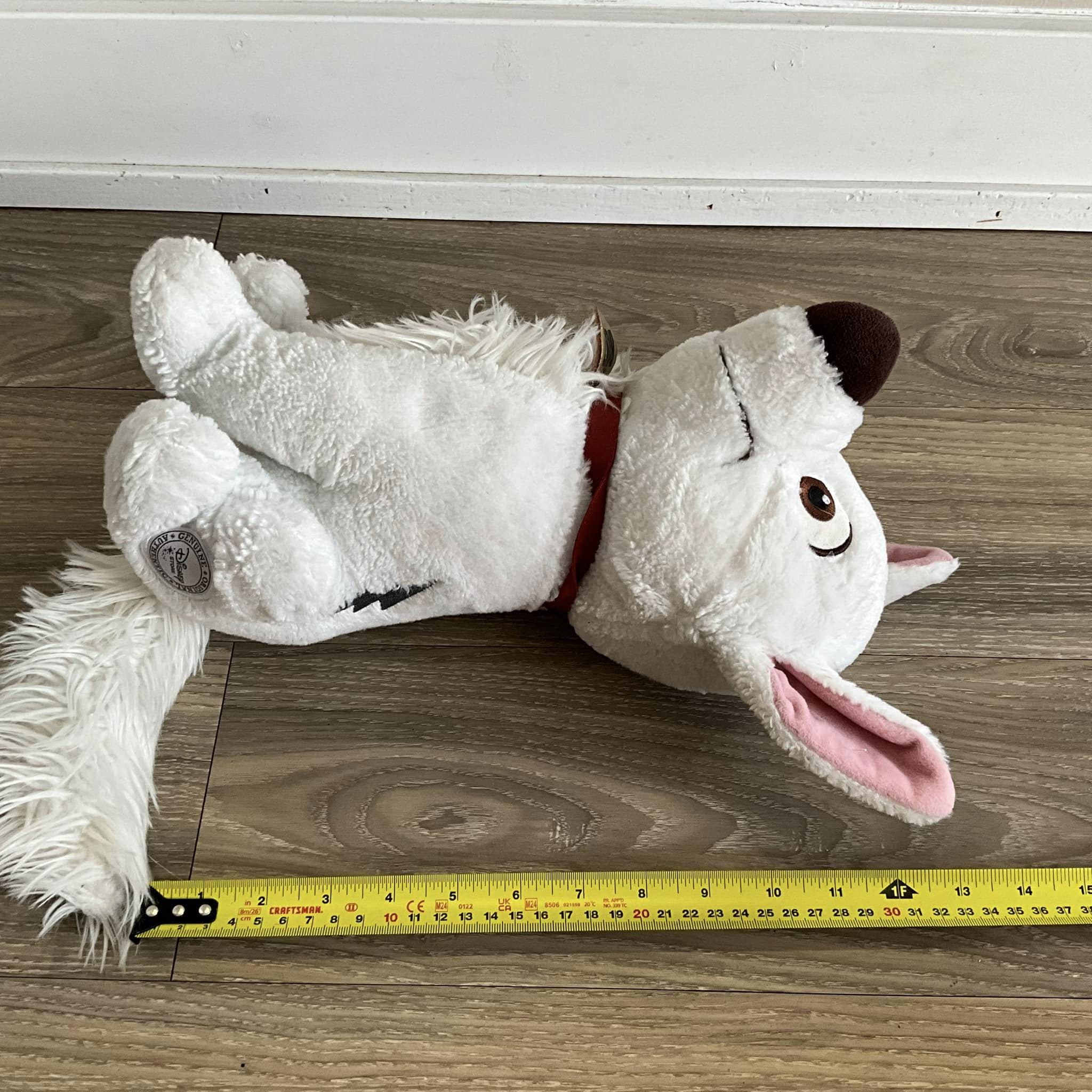 ディズニーストア BOLT ホワイト ぬいぐるみ 犬 座っている