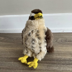 Tiger Tale Toys Realistischer Falke Kuscheltier Plüschtier 28 cm