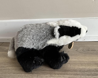 Peluche Blaireau Gris Réaliste - 24 Cm - Marque Onwomania - Neuf
